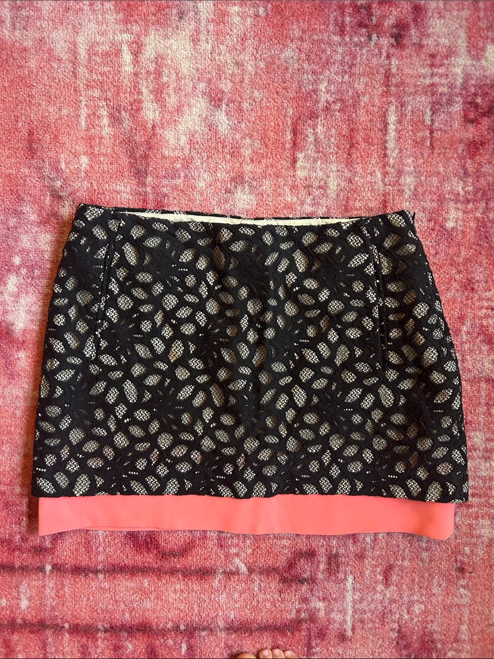 Diane Von Furstenberg Mini Skirt, Size 4